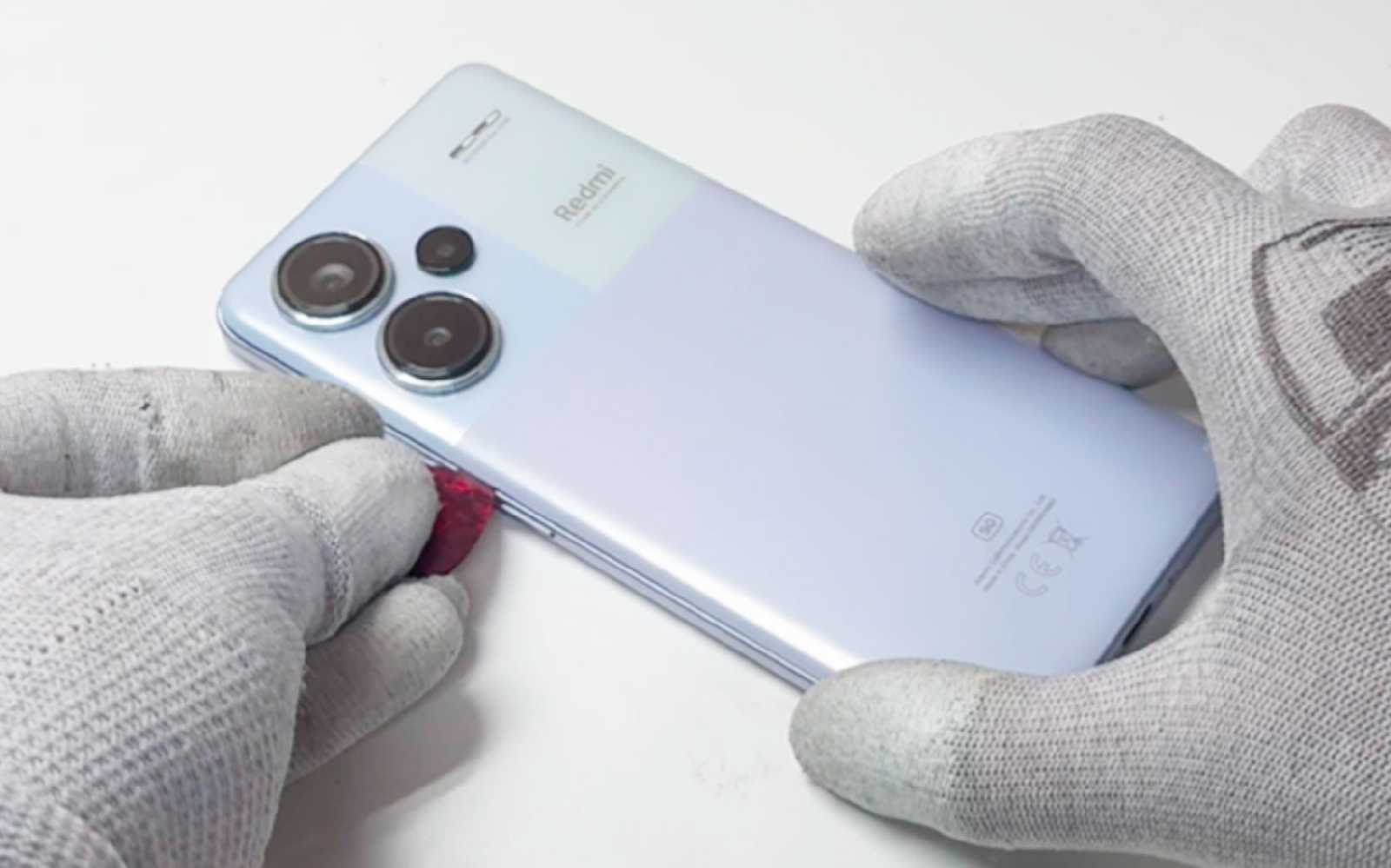 Comment changer la vitre arrière sur Redmi Note 13 Pro Plus photo 4
