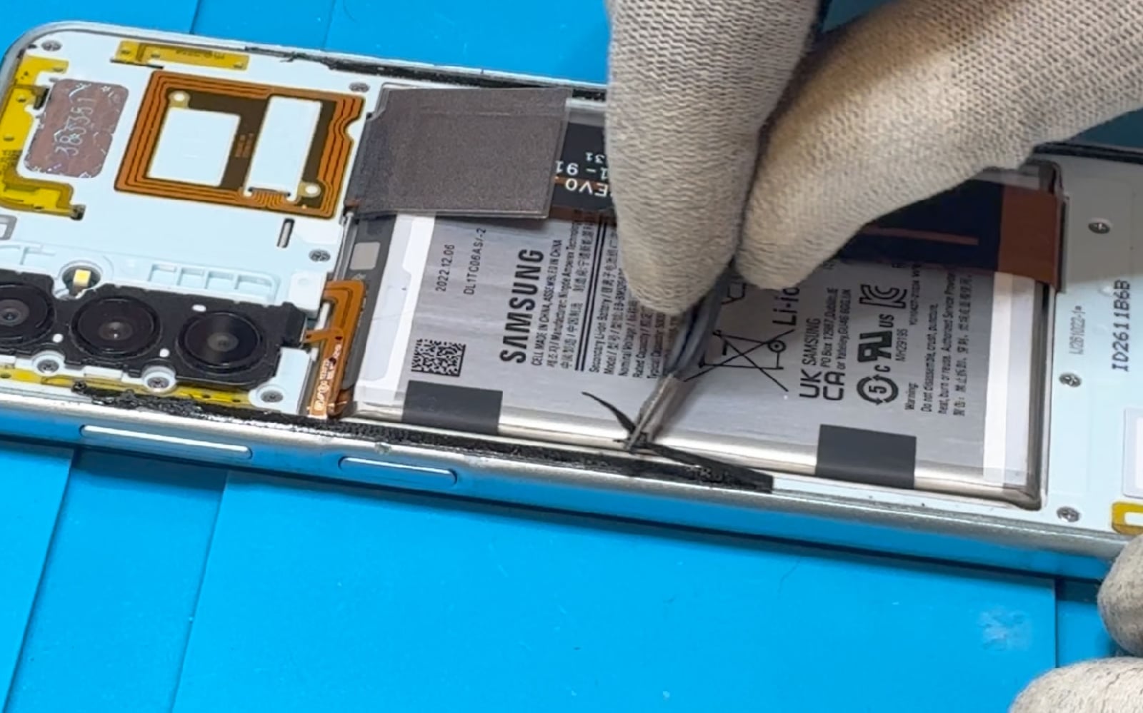 Comment changer la vitre arrière sur Galaxy M23 photo 1