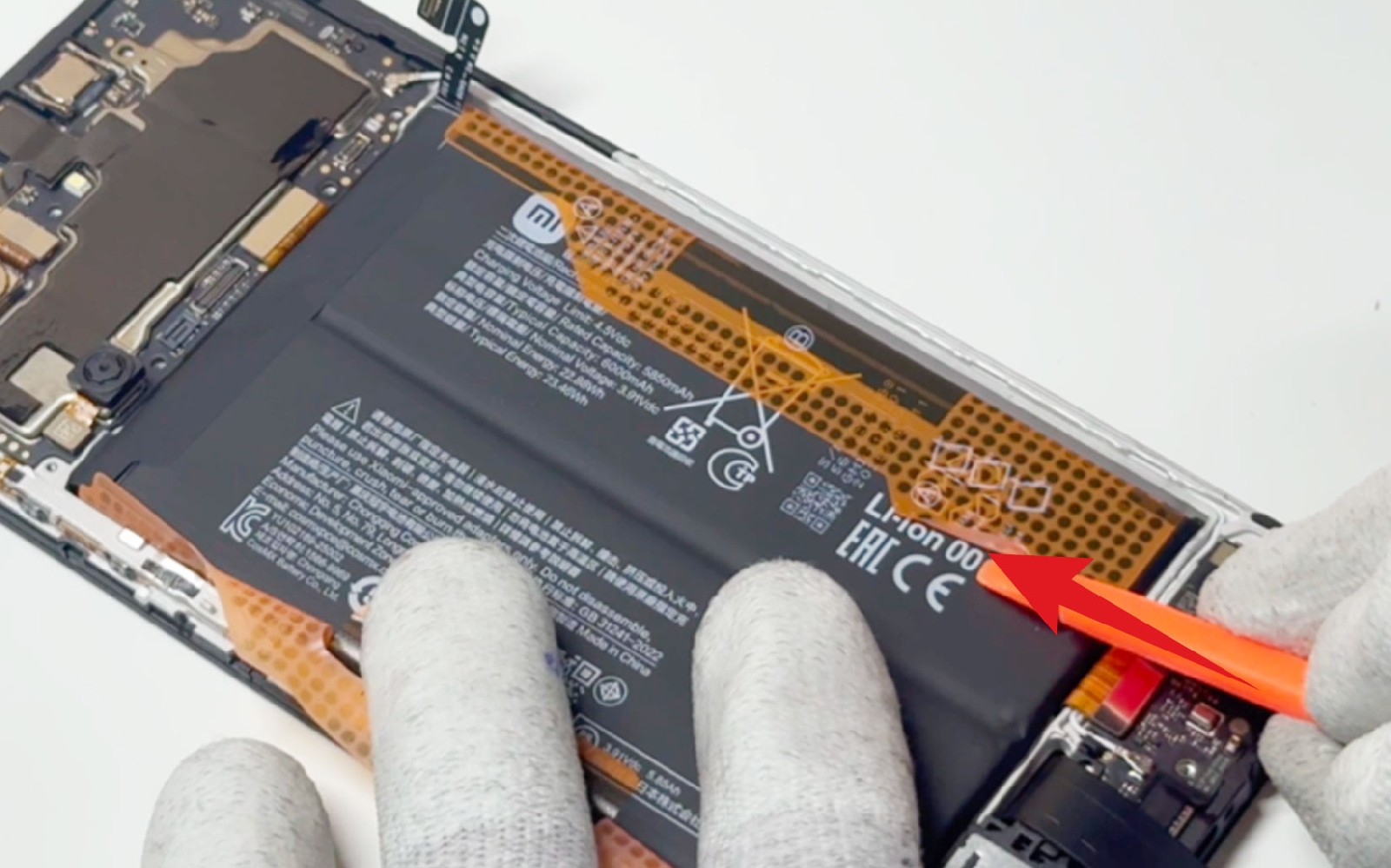 Comment changer la batterie sur Redmi 15C photo 4