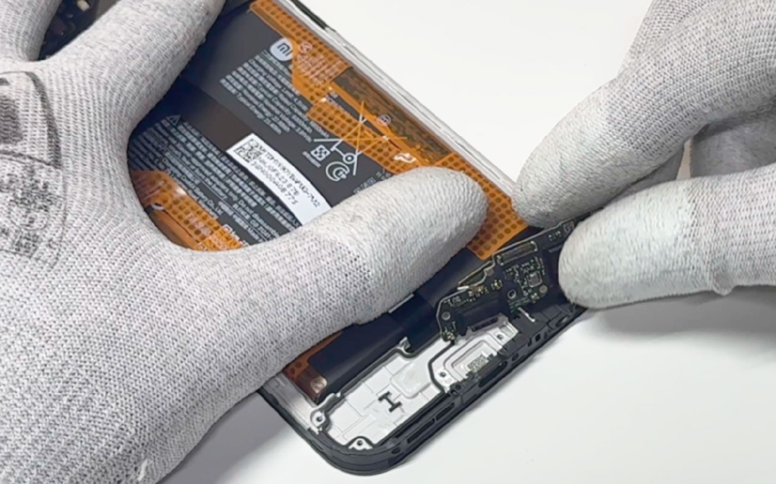 Comment changer le connecteur de charge sur Redmi 15C photo 3