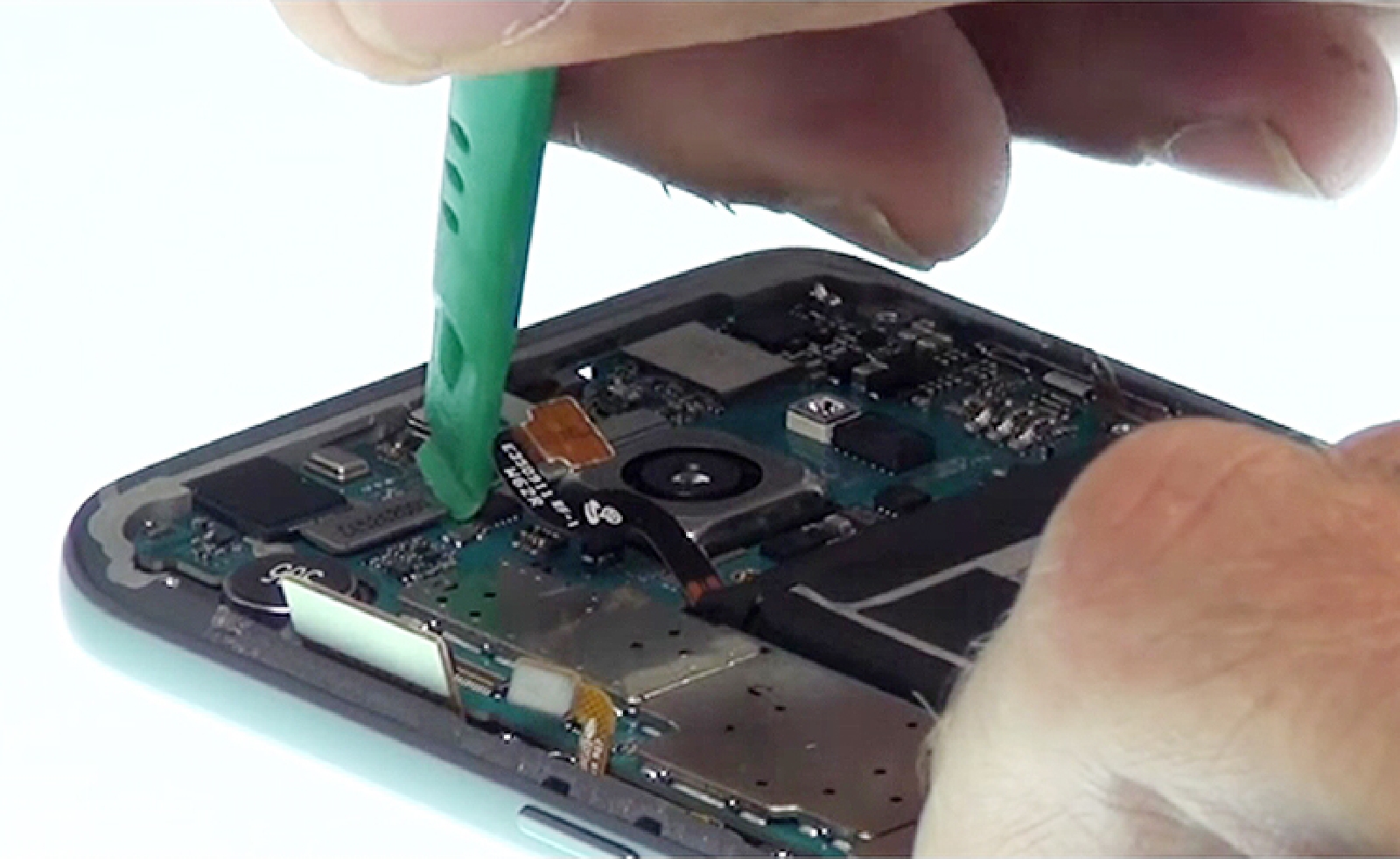 Changement du connecteur de charge sur Galaxy S7 photo 2