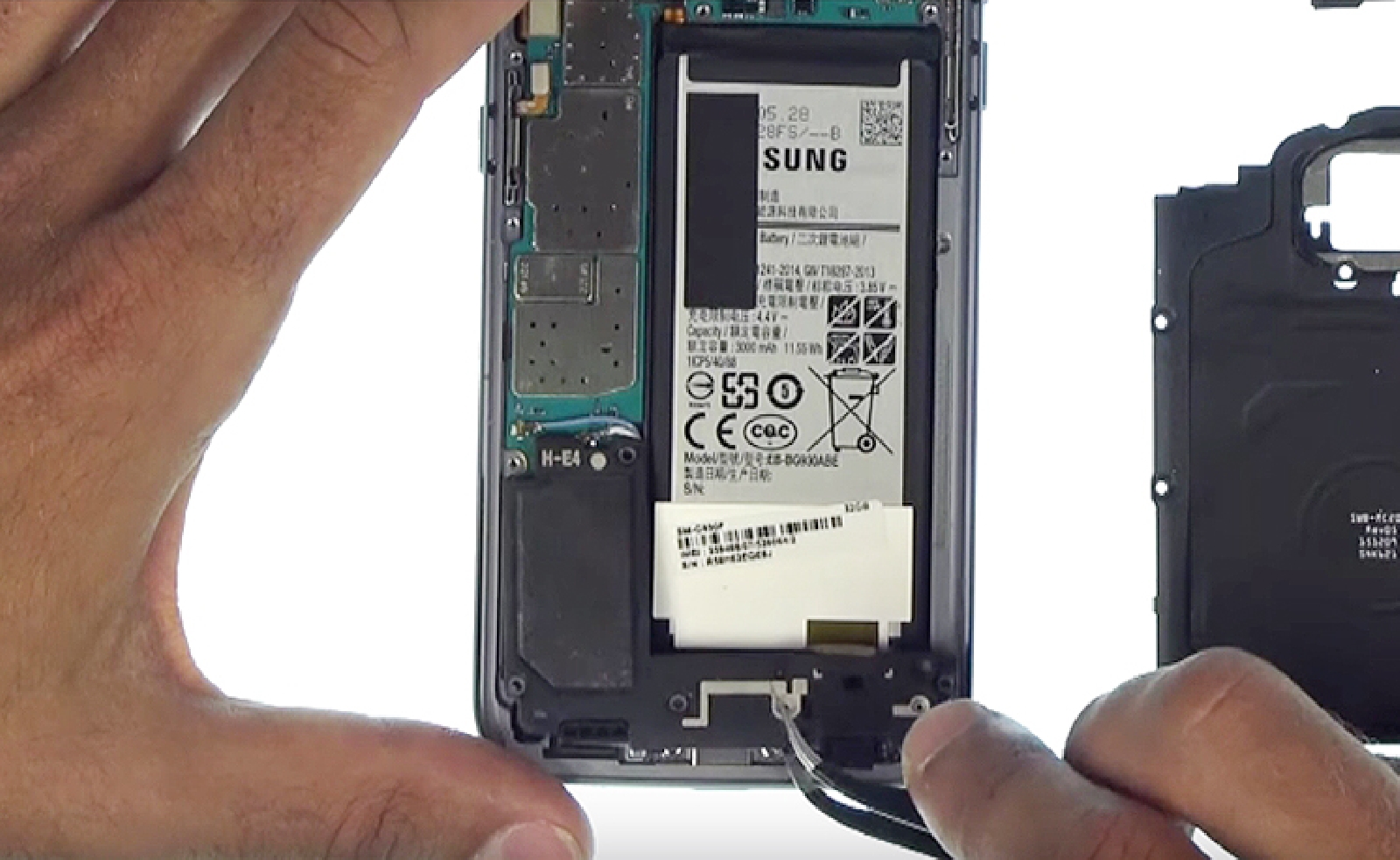 Changement du connecteur de charge sur Galaxy S7 photo 4