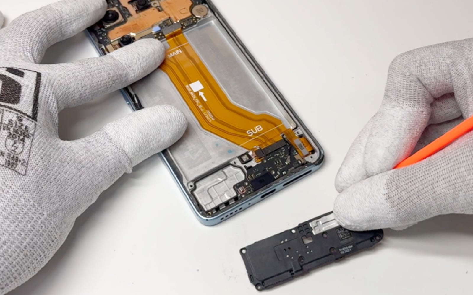 Comment changer le bloc écran  sur Redmi Note 13 (4G) photo 3