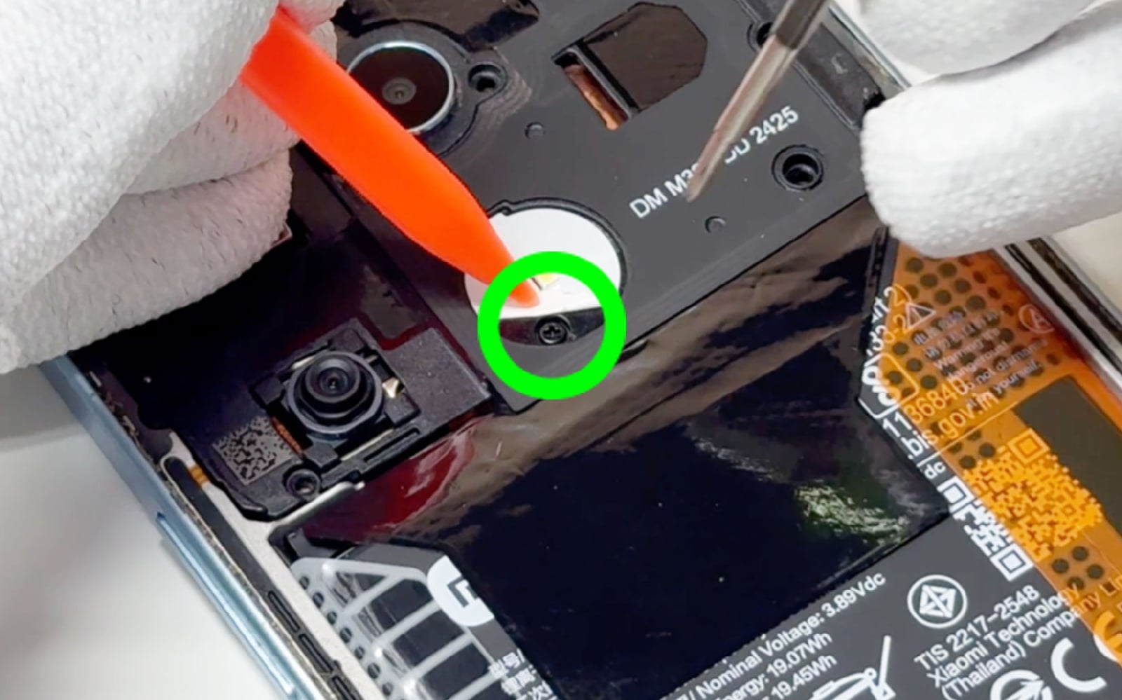 Comment changer le connecteur de charge sur Redmi Note 13 (4G) photo 3