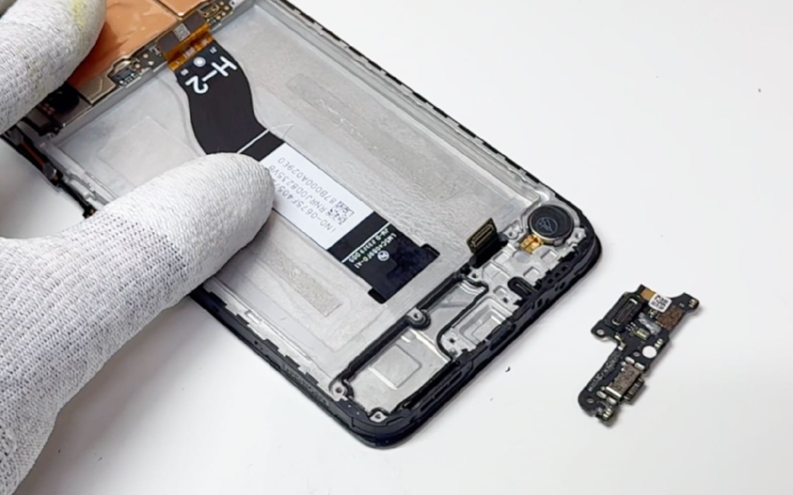 Comment changer le bloc écran sur Redmi 13C photo 2