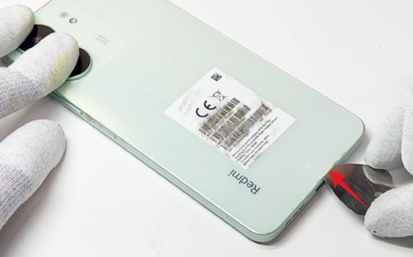 Comment changer la batterie sur Redmi 13C photo 3
