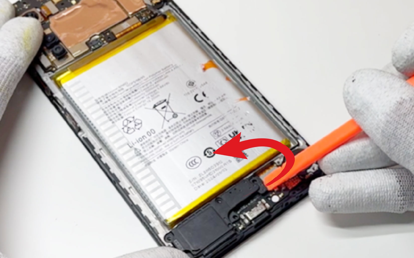 Comment changer le connecteur de charge sur Redmi 13C photo 1