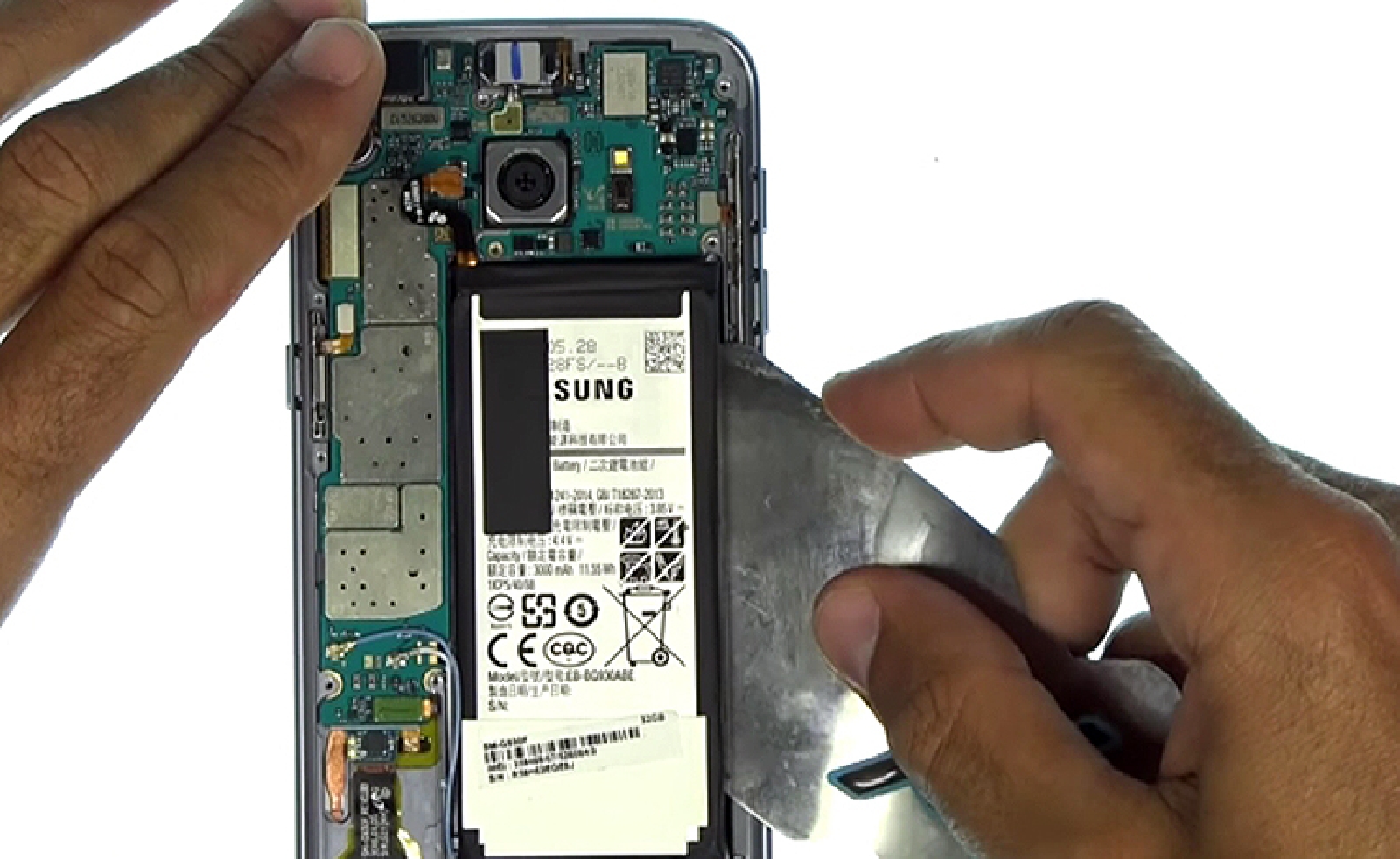 Changement de batterie sur Galaxy S7 photo 1