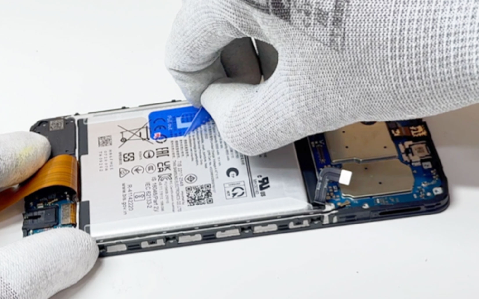 Comment changer la batterie sur Galaxy A07 4G photo 4