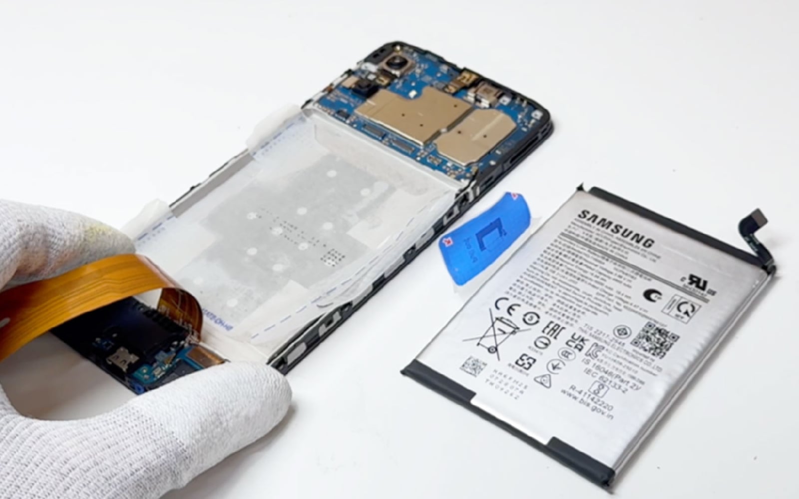 Comment changer la batterie sur Galaxy A07 4G photo 3