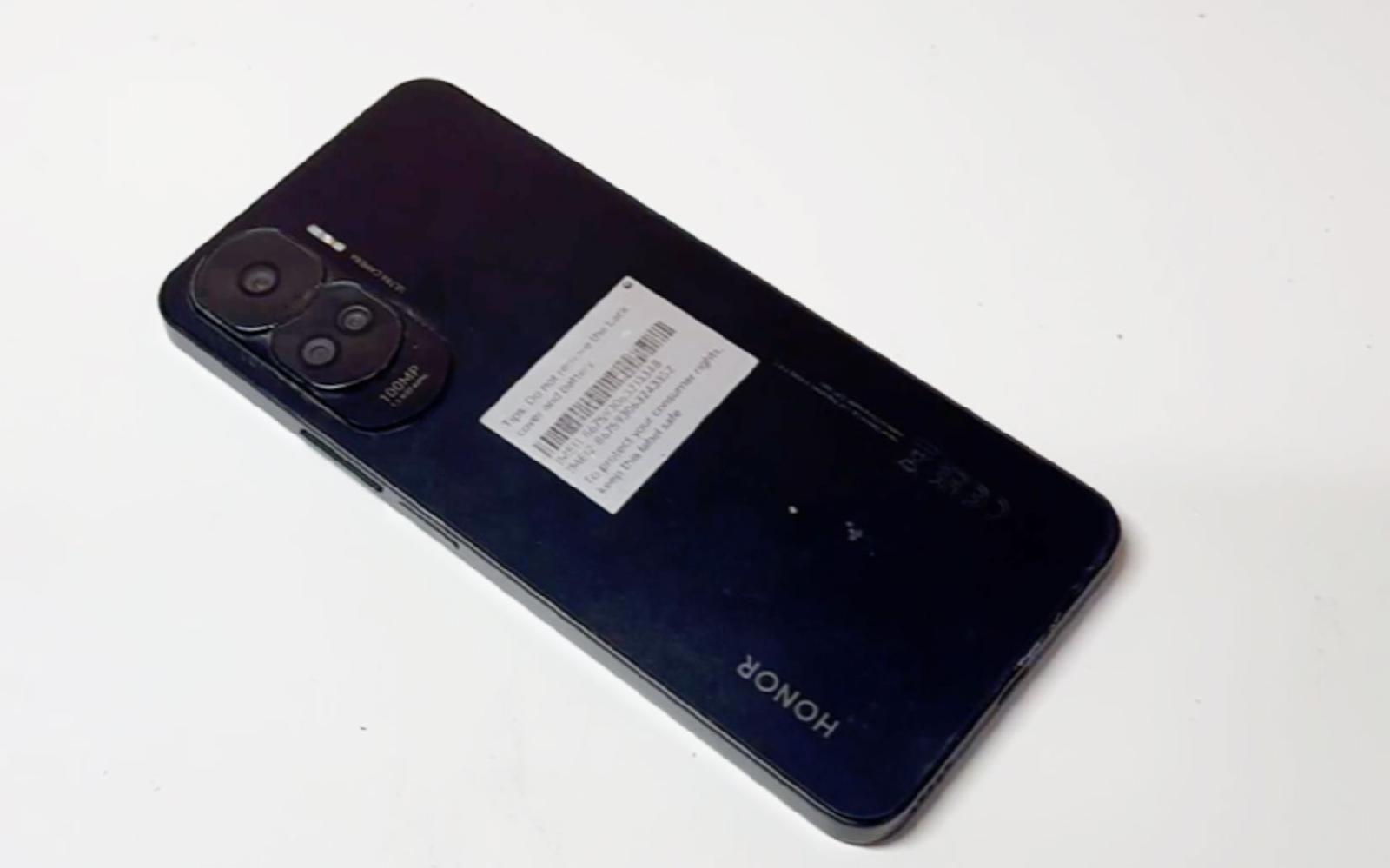 Comment changer le connecteur de charge sur Honor 90 Lite photo 1