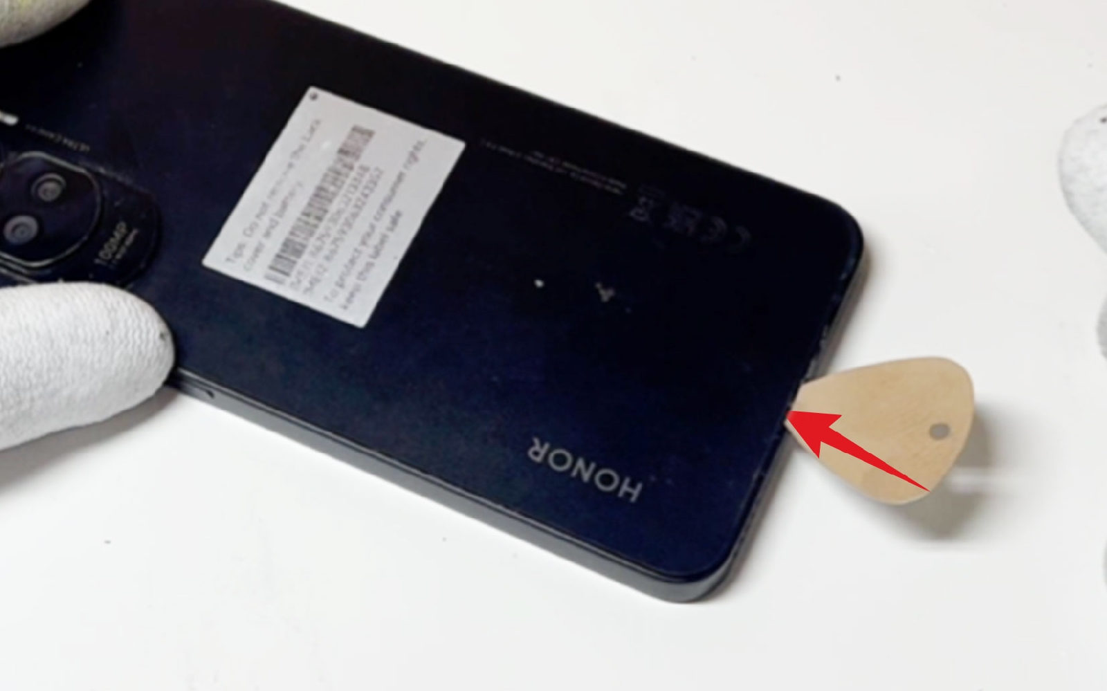 Comment changer la vitre arrière sur Honor 90 Lite photo 1