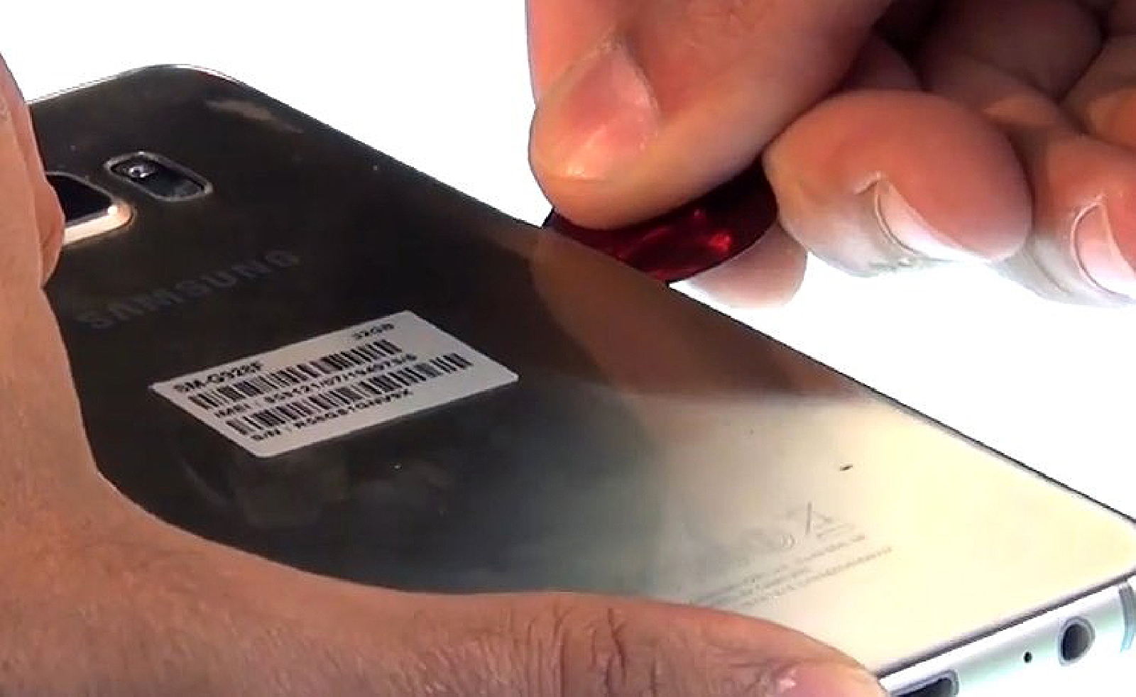 Changement d'écran (vitre+Amoled) sur Galaxy S6 Edge Plus photo 1