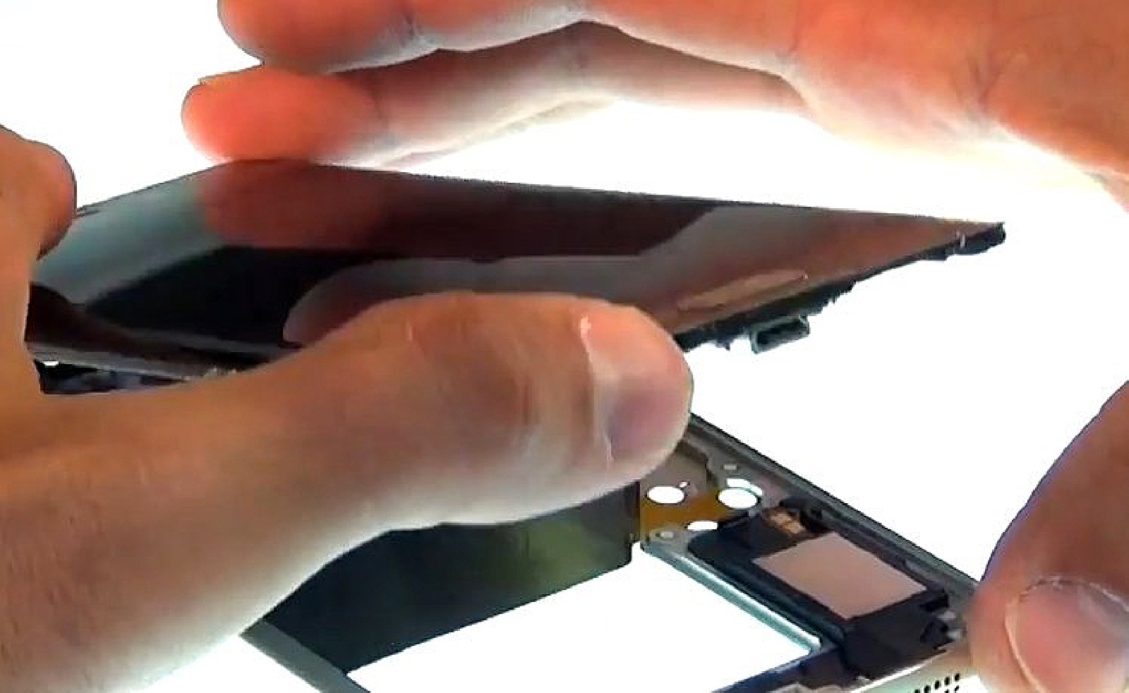 Changement d'écran (vitre+Amoled) sur Galaxy S6 Edge Plus photo 4