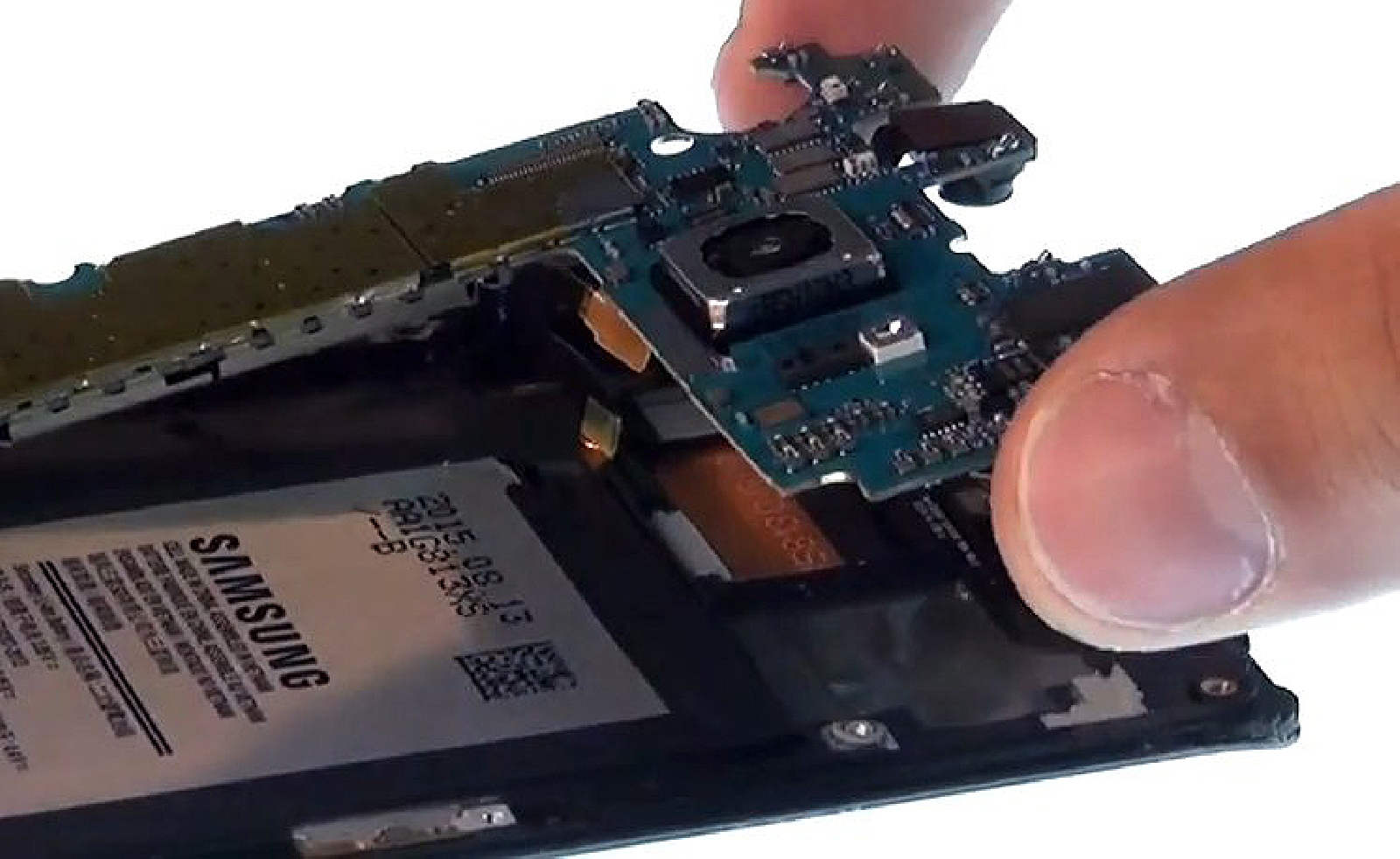 Changement d'écran (vitre+Amoled) sur Galaxy S6 Edge Plus photo 2