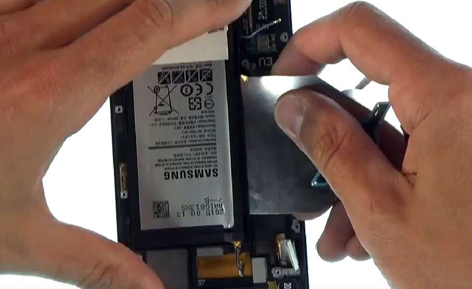 Changement d'écran (vitre+Amoled) sur Galaxy S6 Edge Plus photo 2