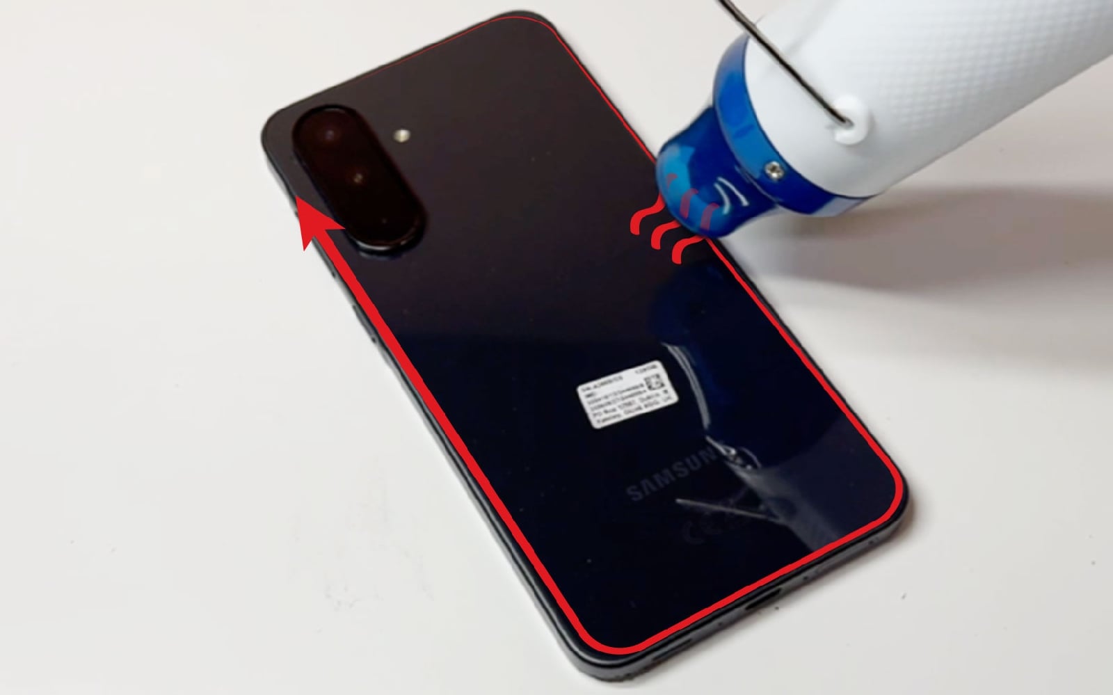 Comment changer la batterie sur Galaxy A36 (5G) photo 2