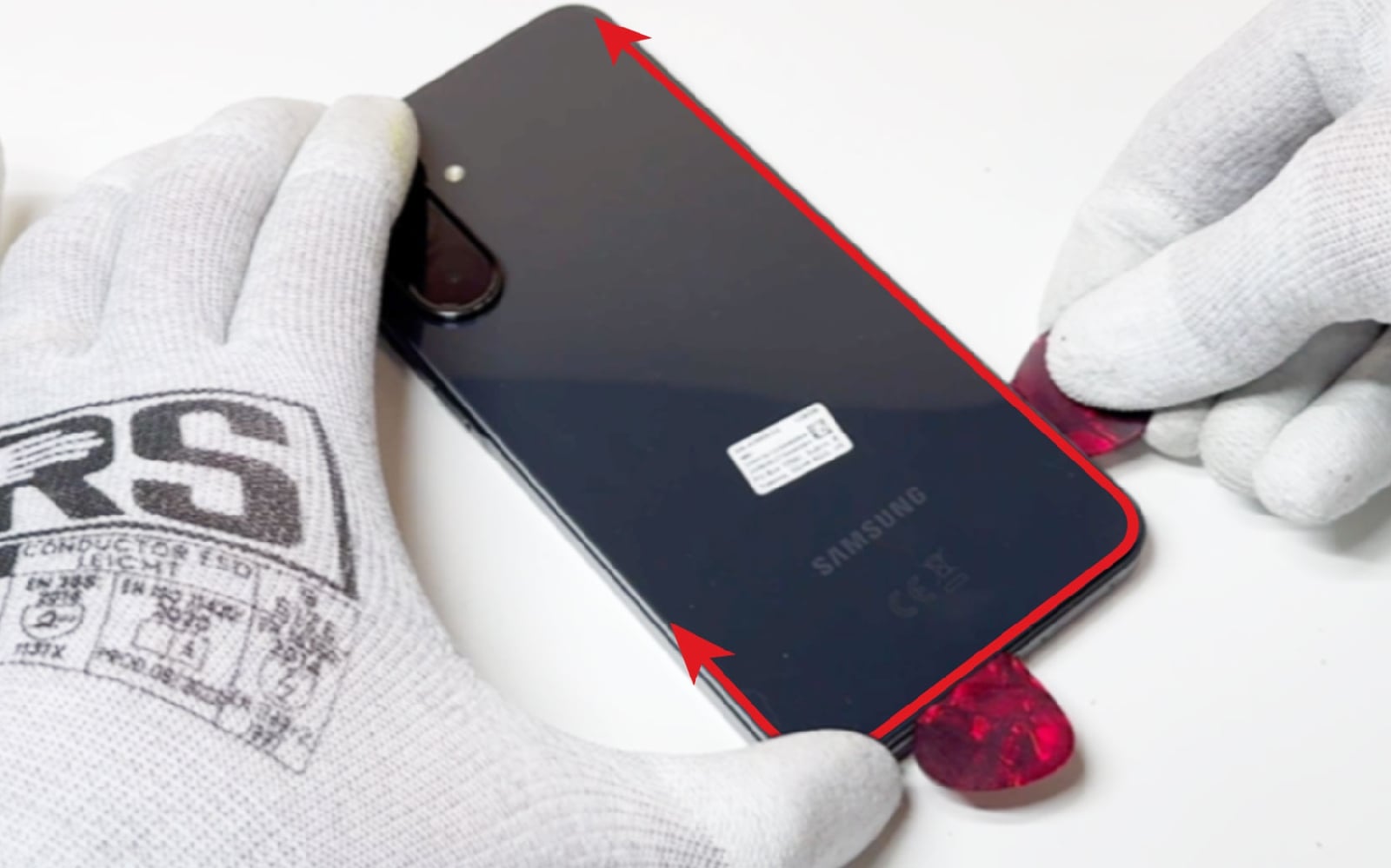 Comment changer la batterie sur Galaxy A36 (5G) photo 3