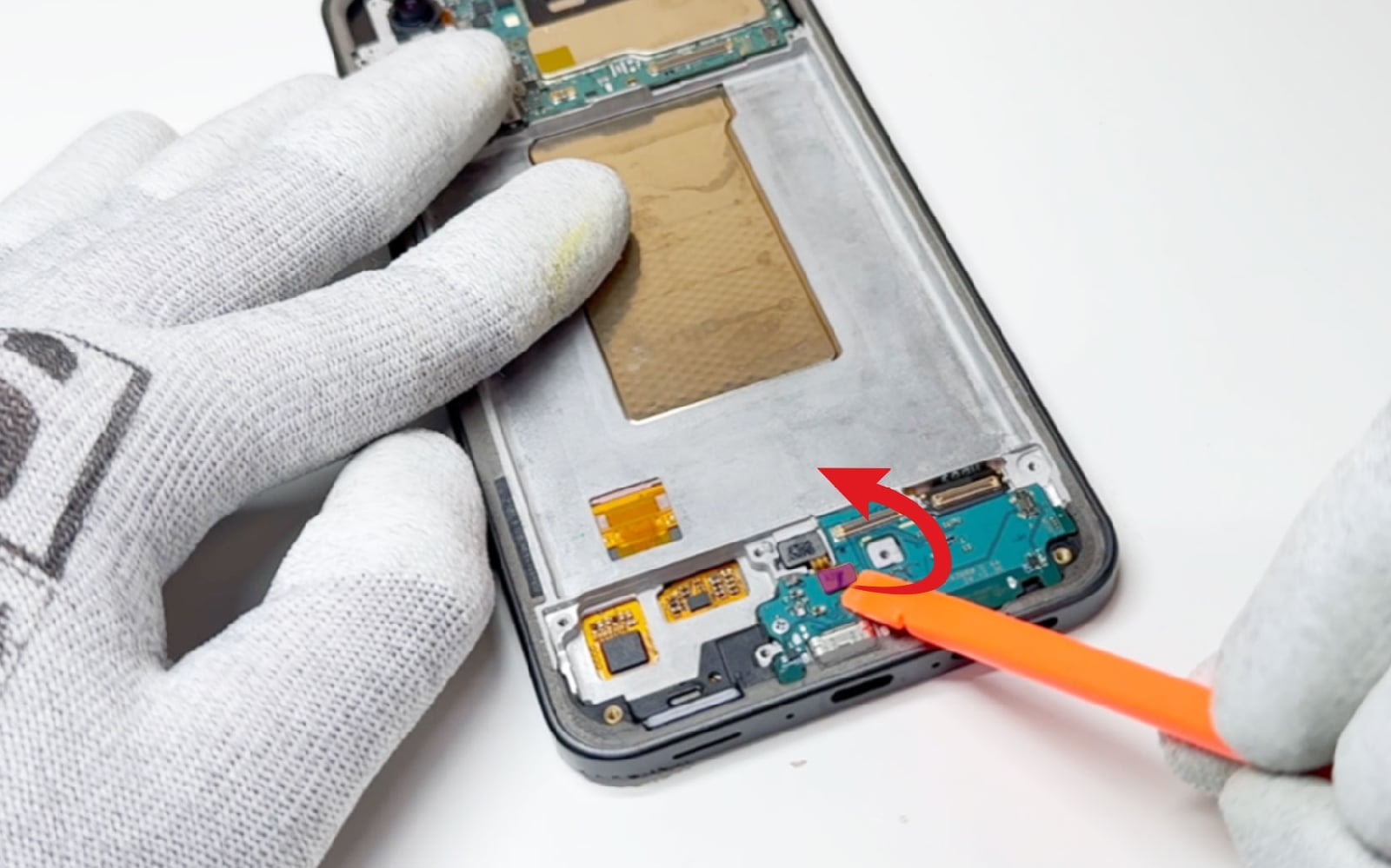 Comment changer le connecteur de charge sur Galaxy A36 (5G) photo 1