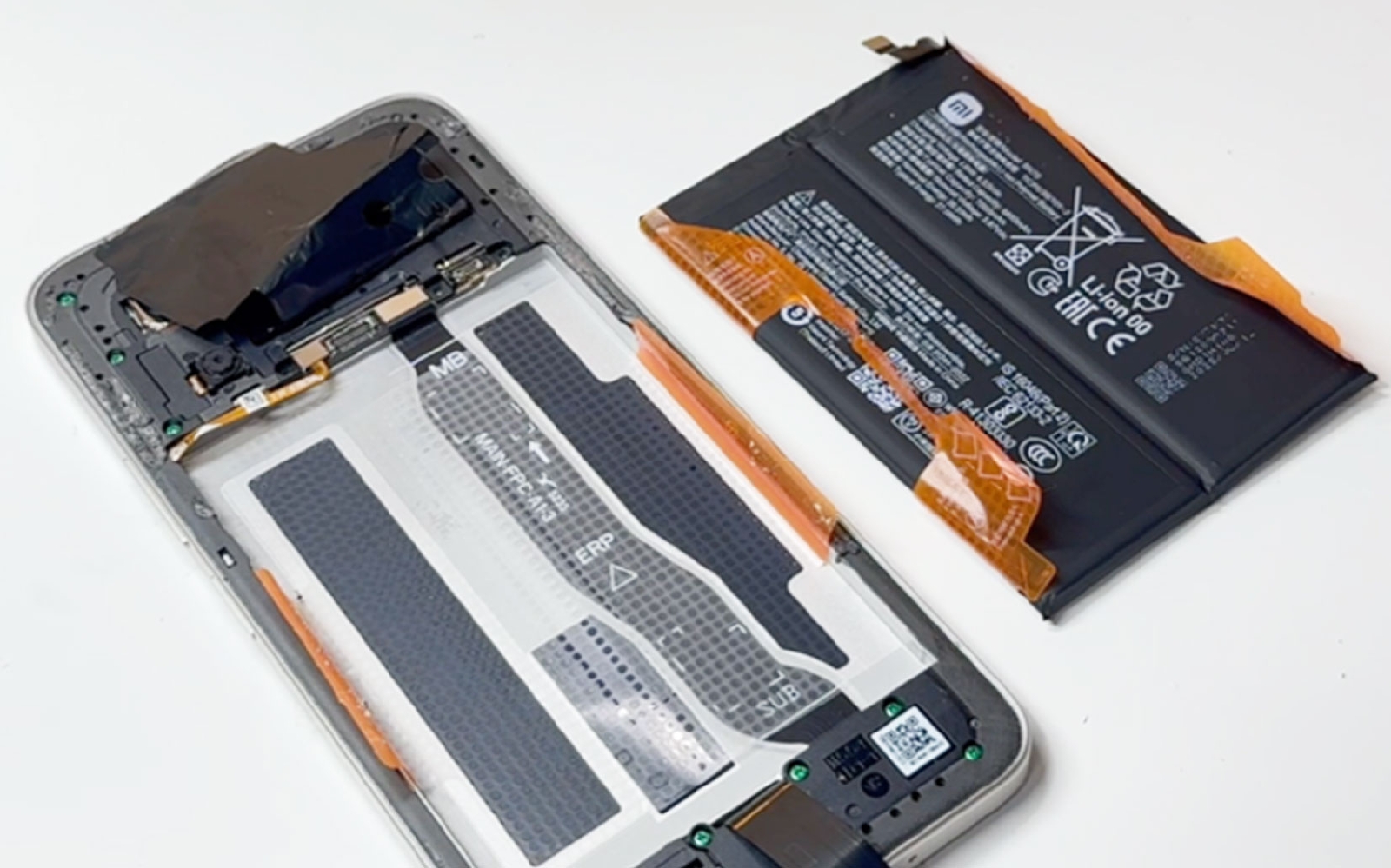 Comment changer la batterie sur Redmi 15 photo 4