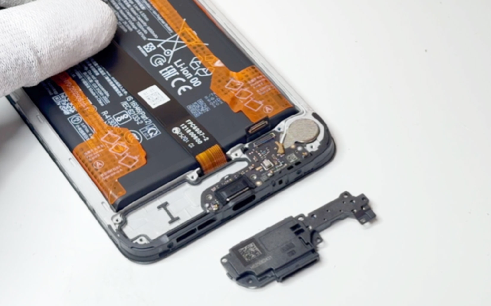 Comment changer le connecteur de charge sur Redmi 15 photo 3