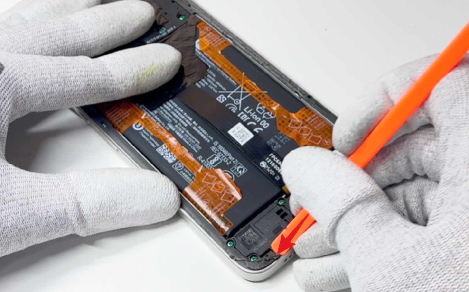 Comment changer la vitre arrière sur Redmi 15 photo 1