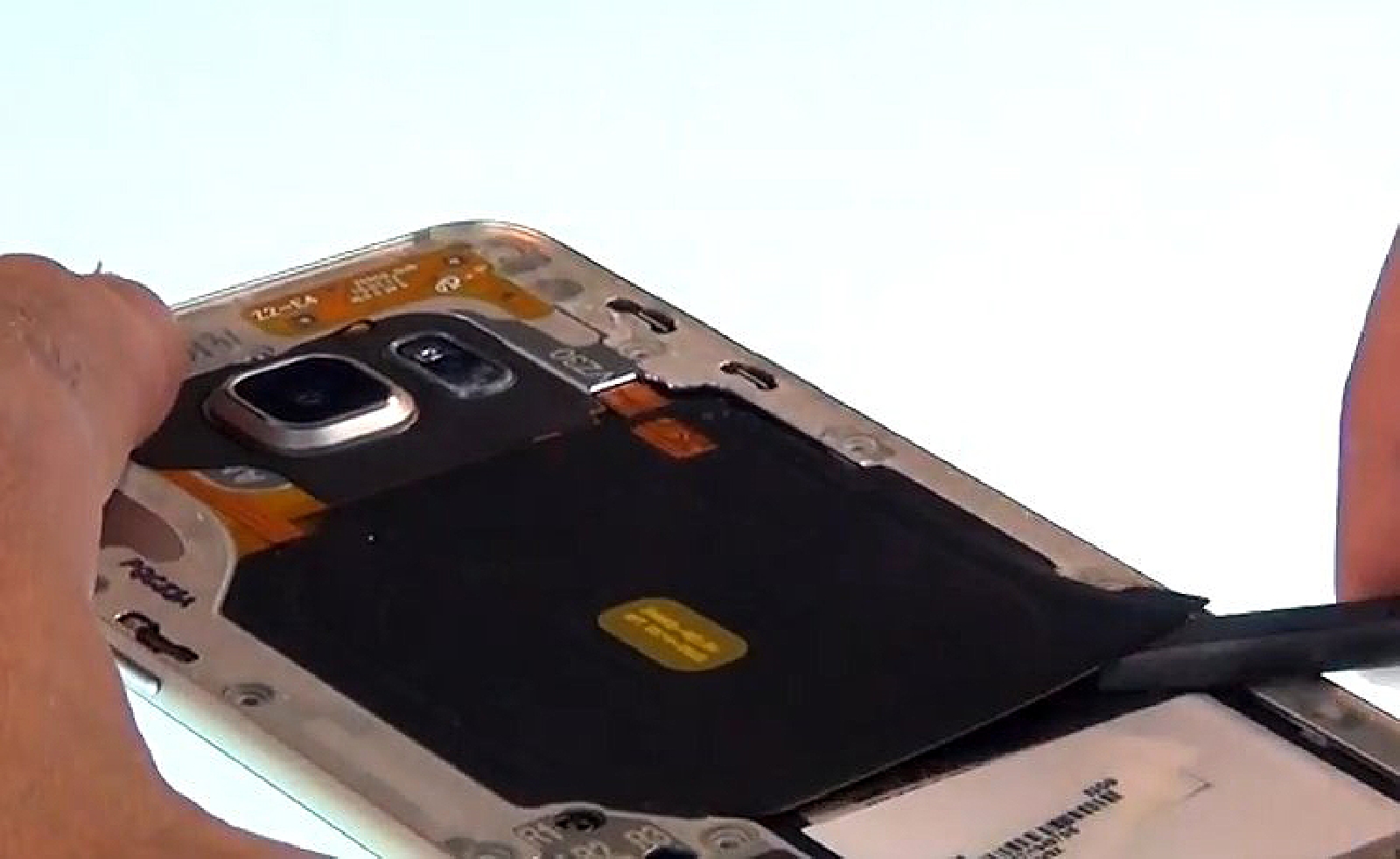 Changement de batterie sur Galaxy S6 Edge Plus photo 2