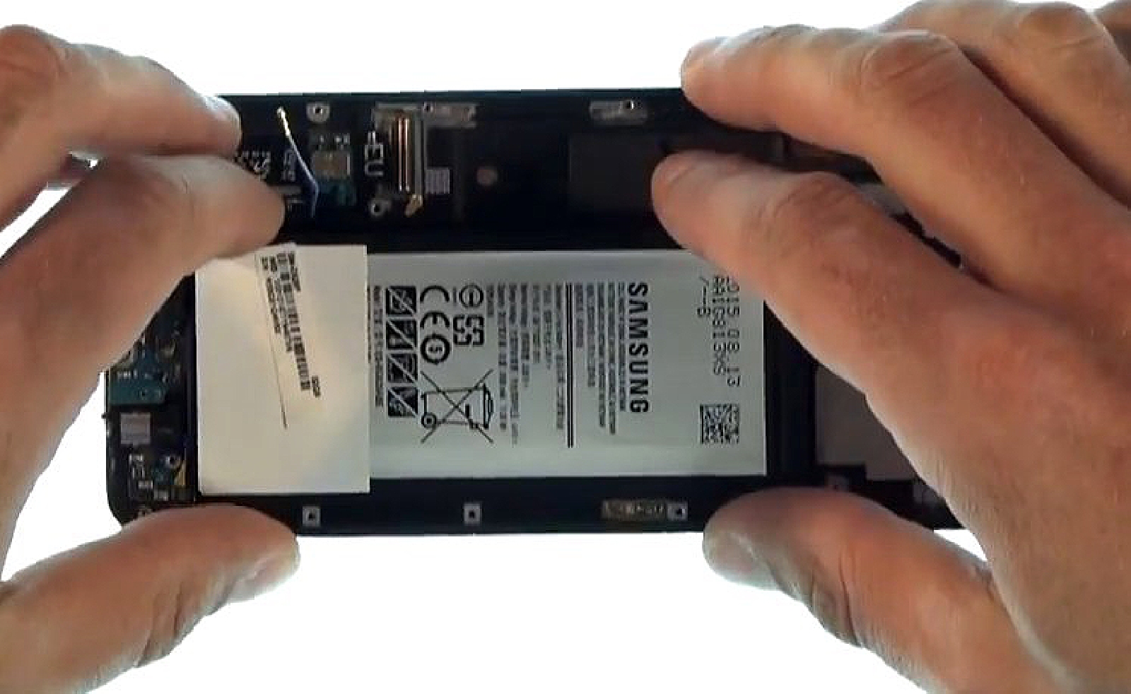 Changement de batterie sur Galaxy S6 Edge Plus photo 3