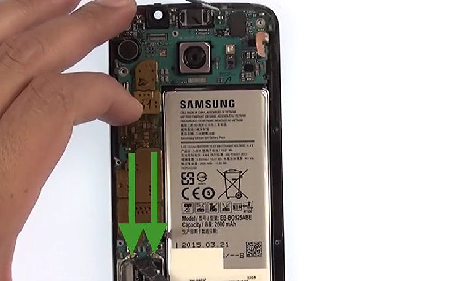 Changement d'écran (vitre+Amoled) sur Galaxy S6 Edge photo 1