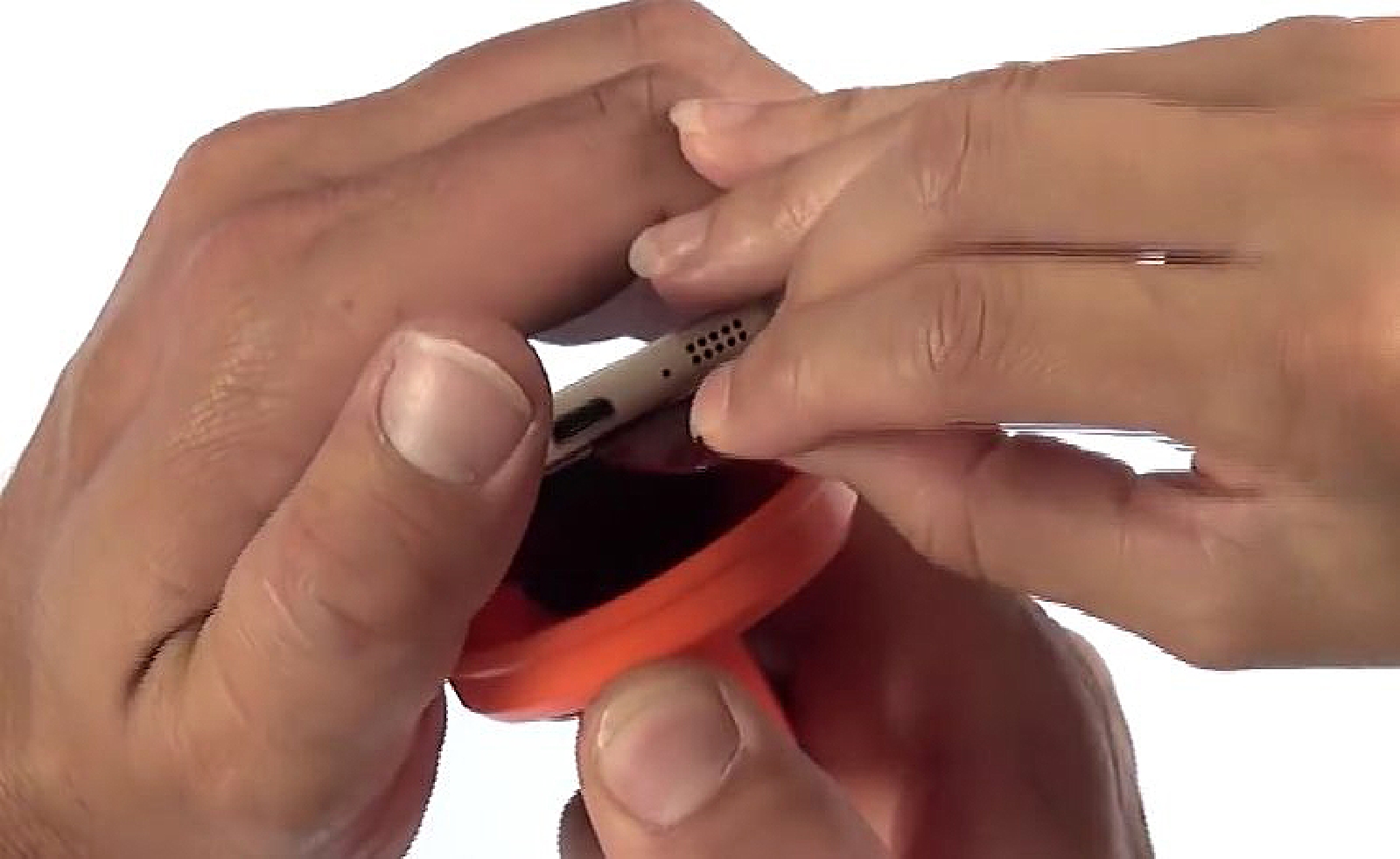 Changement de vitre arrière sur Galaxy S6 Edge photo 2