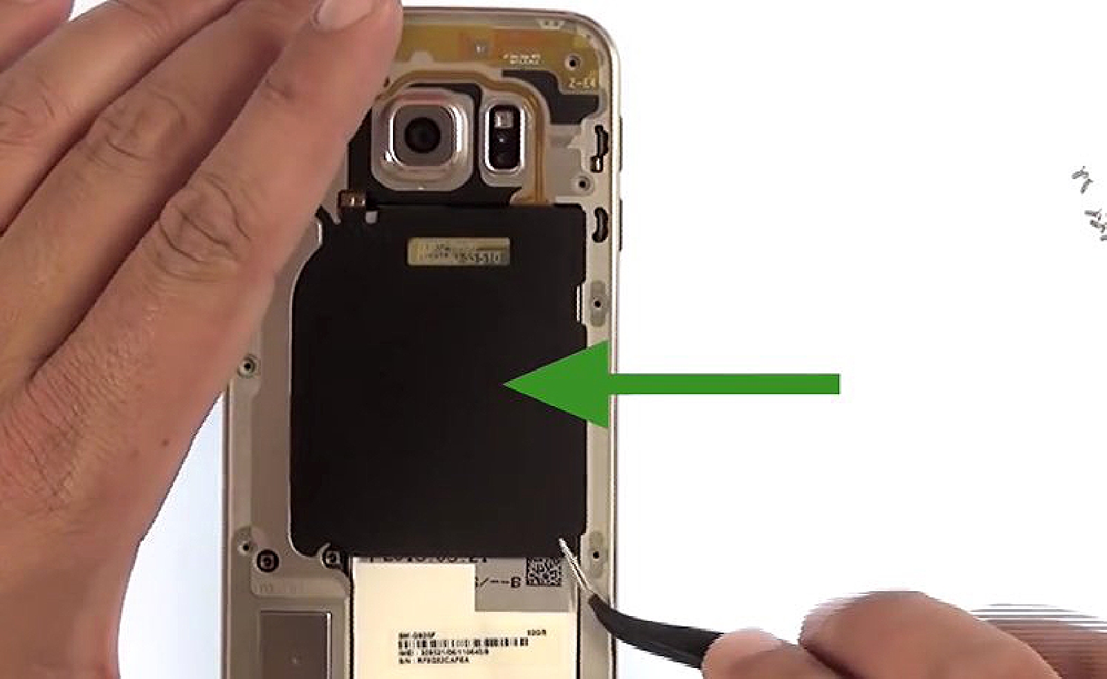 Changement de batterie sur Galaxy S6 Edge photo 2