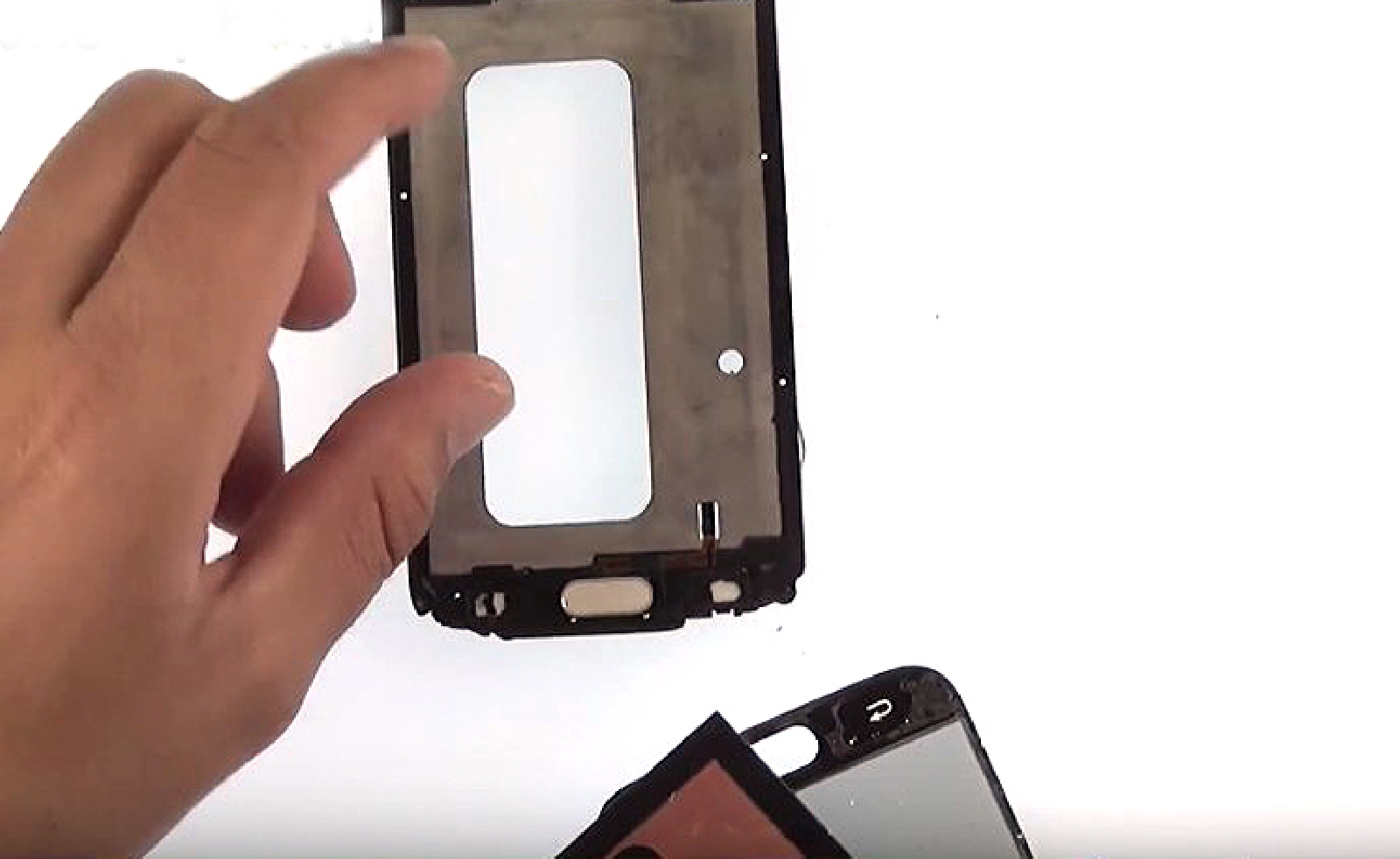 Changement d'écran (vitre+AMOLED) sur Galaxy S6 photo 4