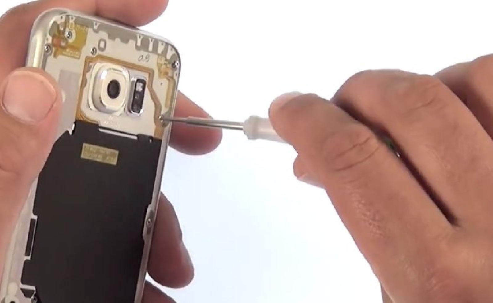 Changement de batterie sur Galaxy S6 photo 2