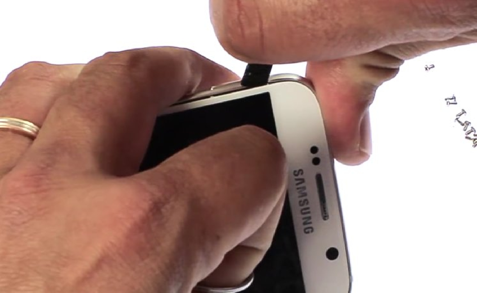 Changement de batterie sur Galaxy S6 photo 3