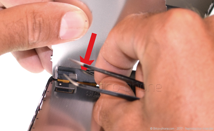 Changement d'écran (vitre+LCD) sans éléments prémontés sur iPhone 7 photo 2