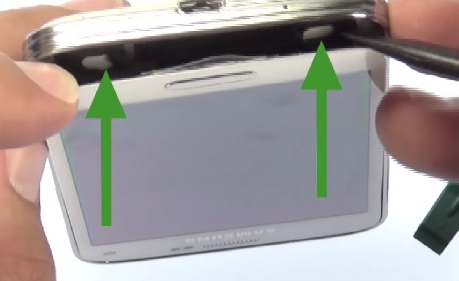 Changement d'écran (vitre+AMOLED) sur Galaxy S5 Mini photo 4