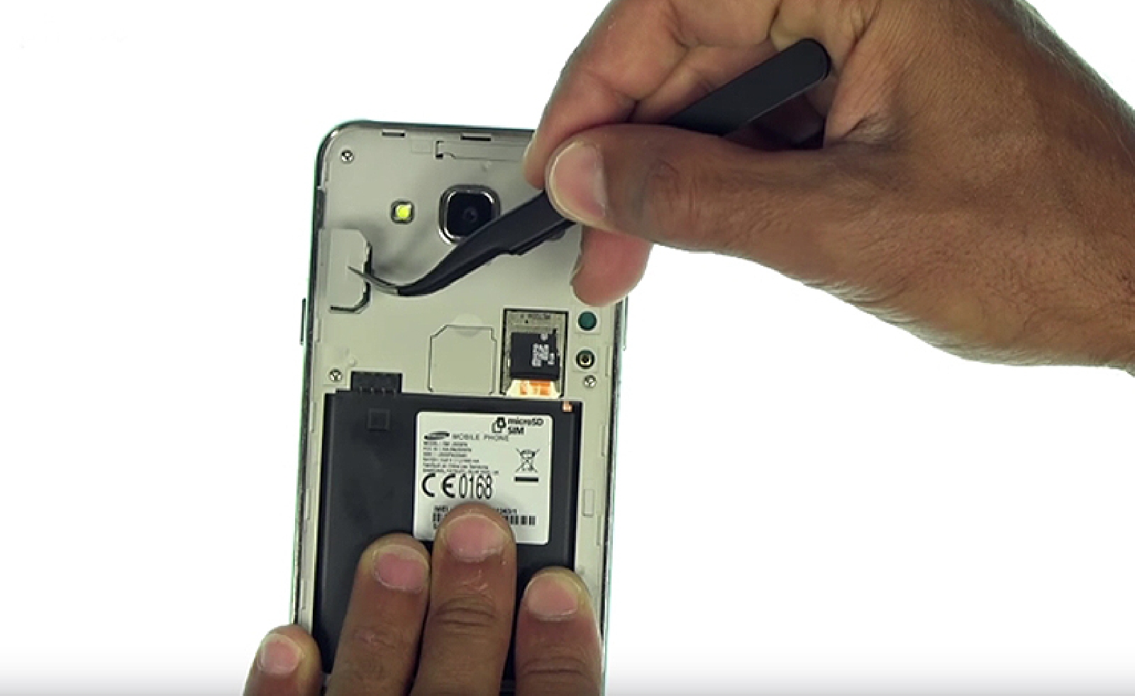 Changement d'écran (vitre+AMOLED) sur Galaxy J5 photo 2