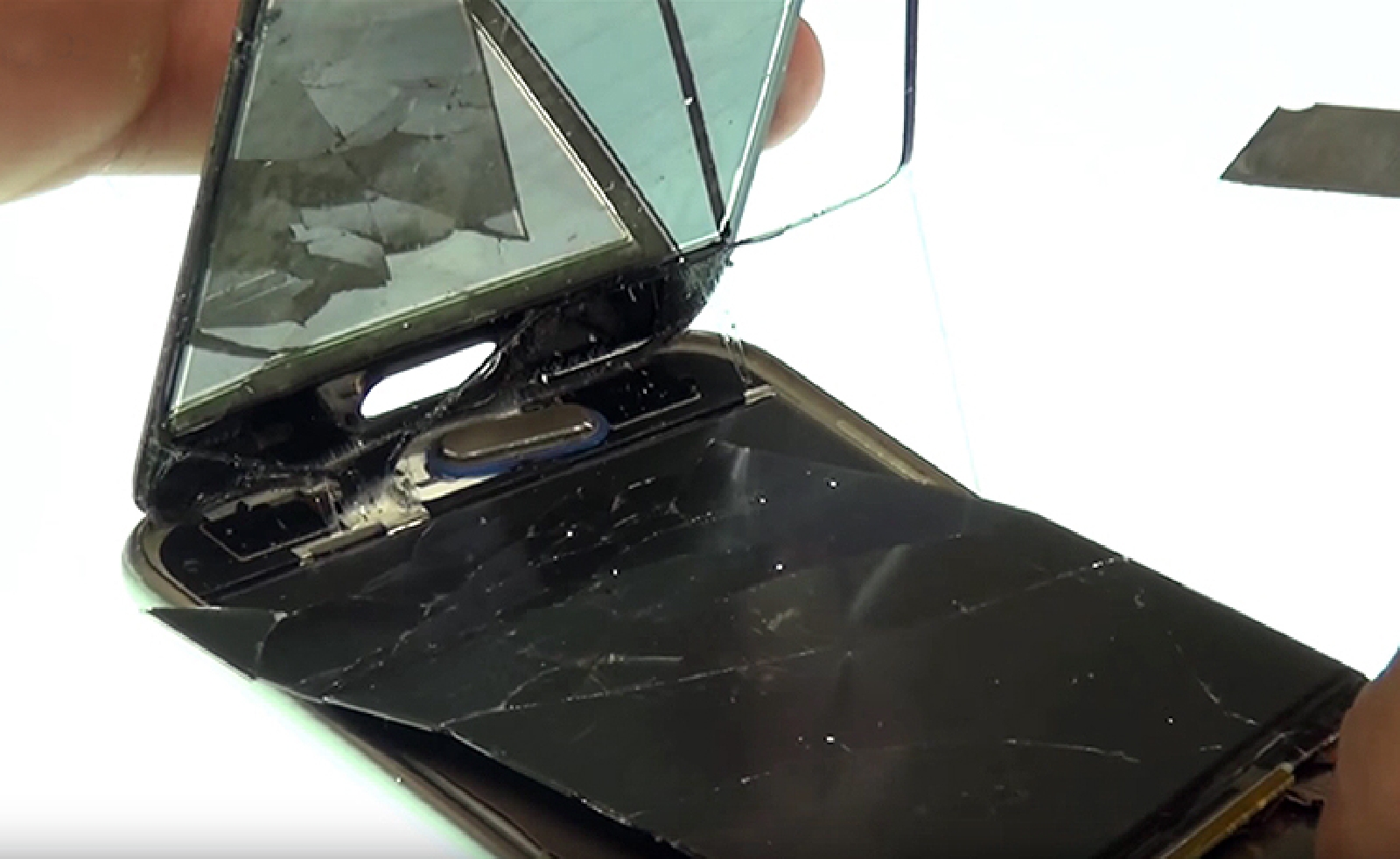 Changement d'écran (vitre+AMOLED) sur Galaxy J5 photo 3