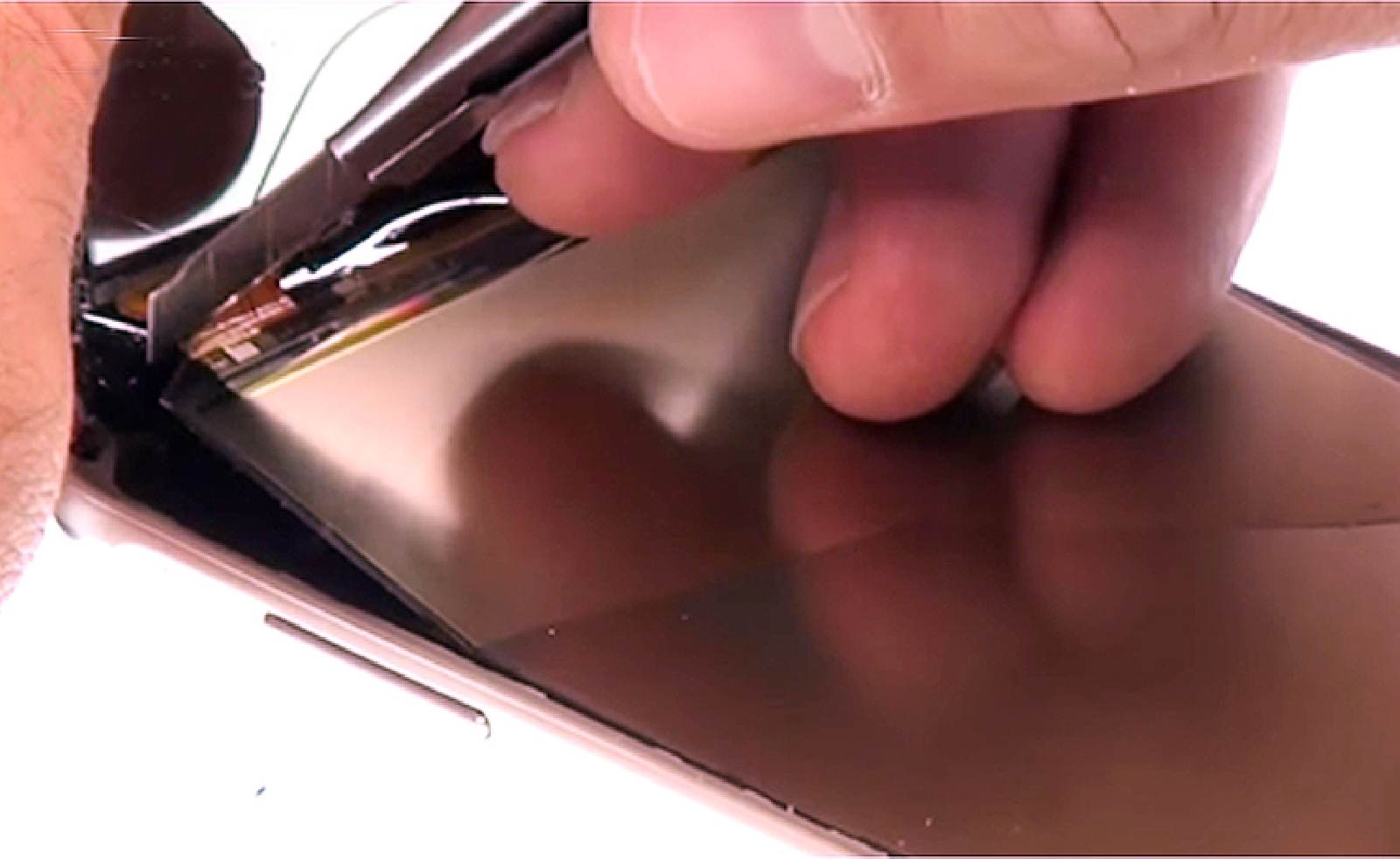 Changement d'écran (vitre+AMOLED) sur Galaxy J3 2016 photo 3