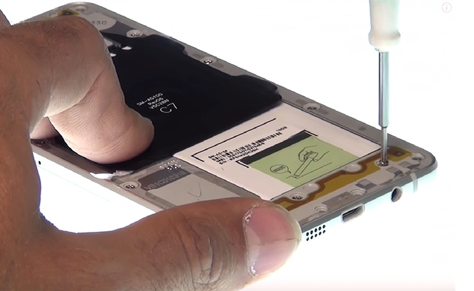 Changement de batterie sur Galaxy A5 2016 photo 2