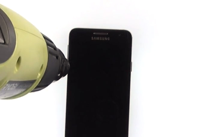 Changement d'écran (vitre+LCD) sur Galaxy A3 photo 1