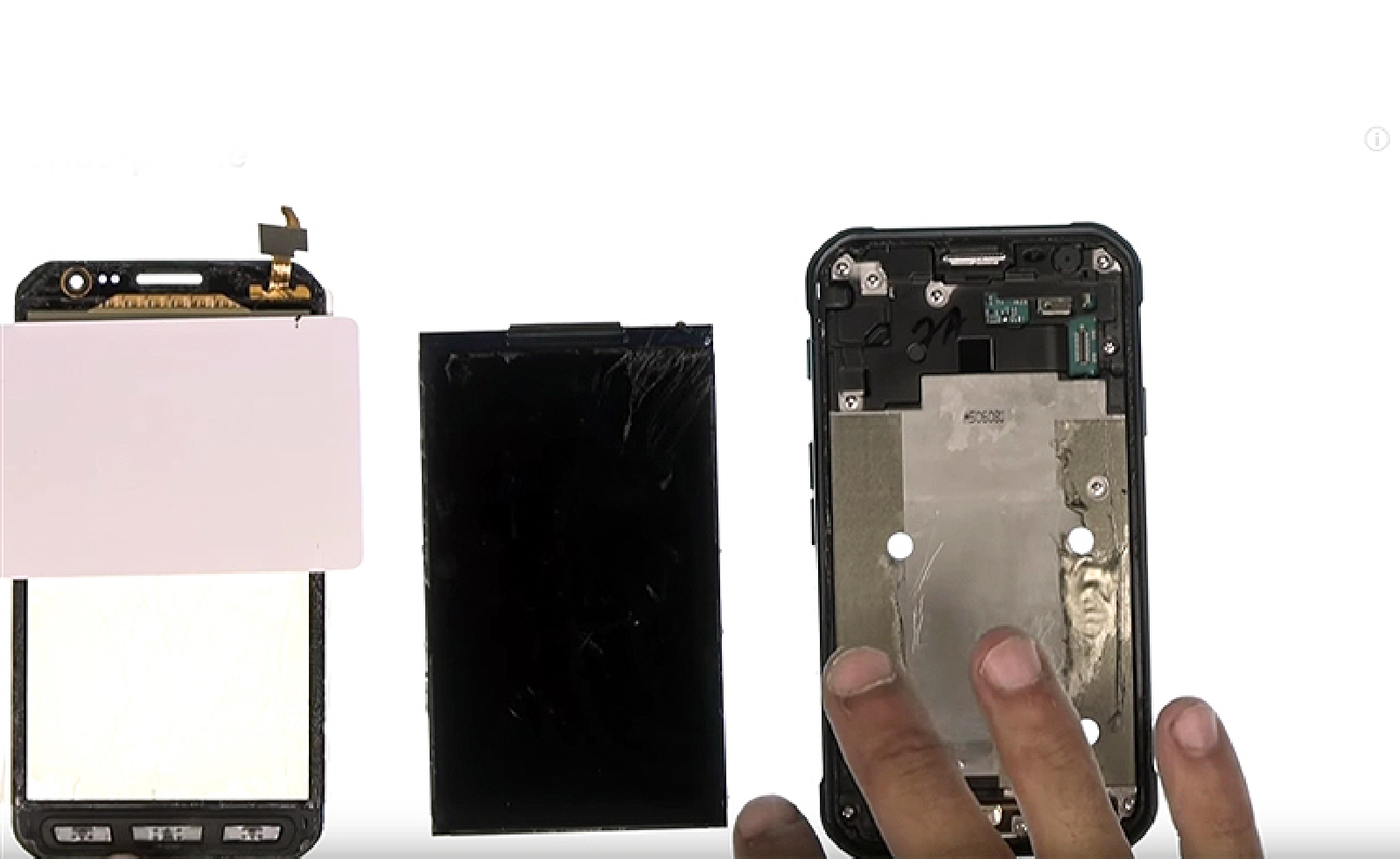 Changement d'écran (vitre+LCD) sur Galaxy Xcover 3 photo 1