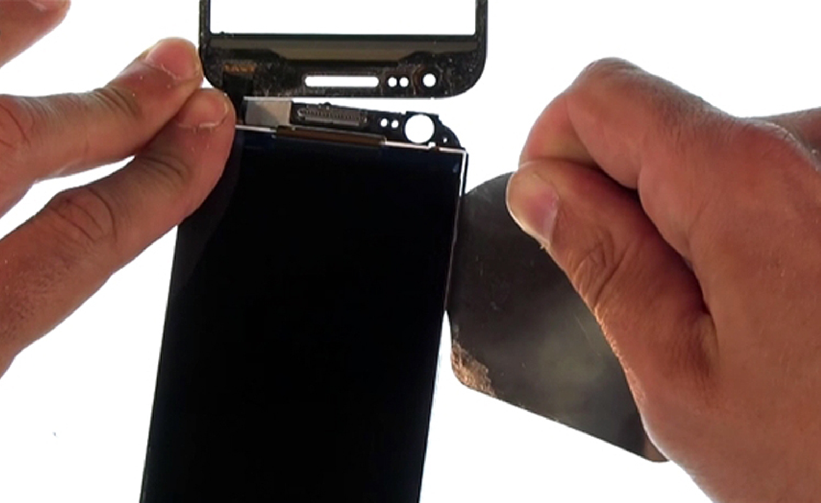 Changement d'écran (vitre+LCD) sur Galaxy Core Prime photo 1