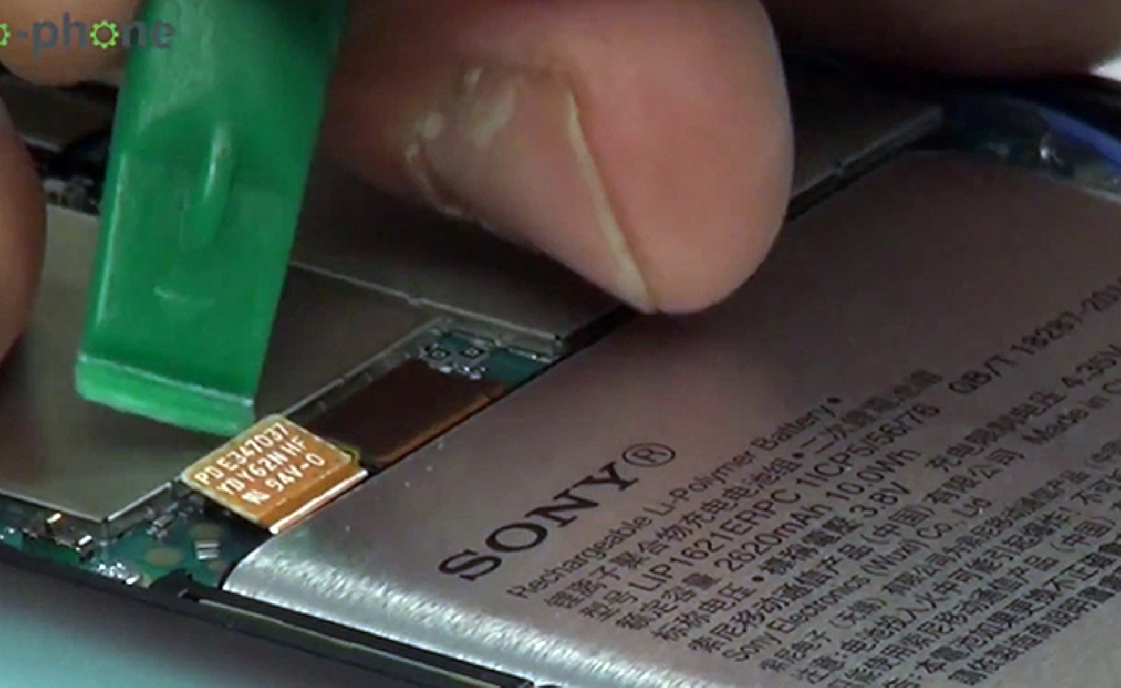 Changement d'écran (vitre+châssis+LCD) sur Xperia X - X Dual photo 2