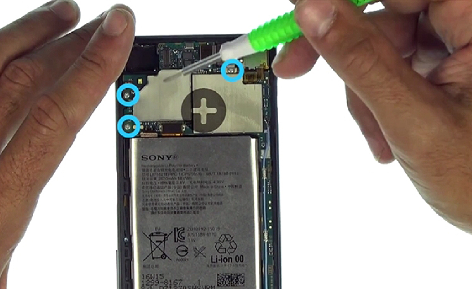 Changement d'écran (vitre+châssis+LCD) sur Xperia X - X Dual photo 1