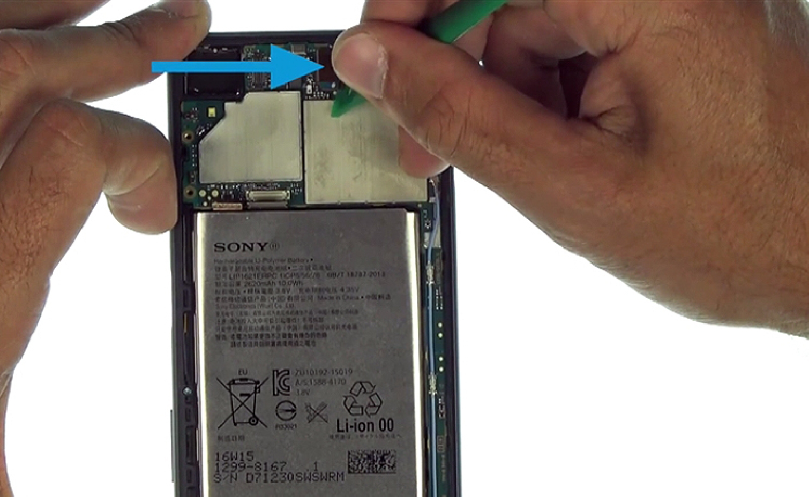 Changement d'écran (vitre+châssis+LCD) sur Xperia X - X Dual photo 1