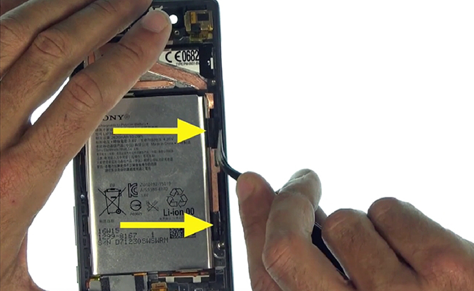 Changement d'écran (vitre+châssis+LCD) sur Xperia X - X Dual photo 1