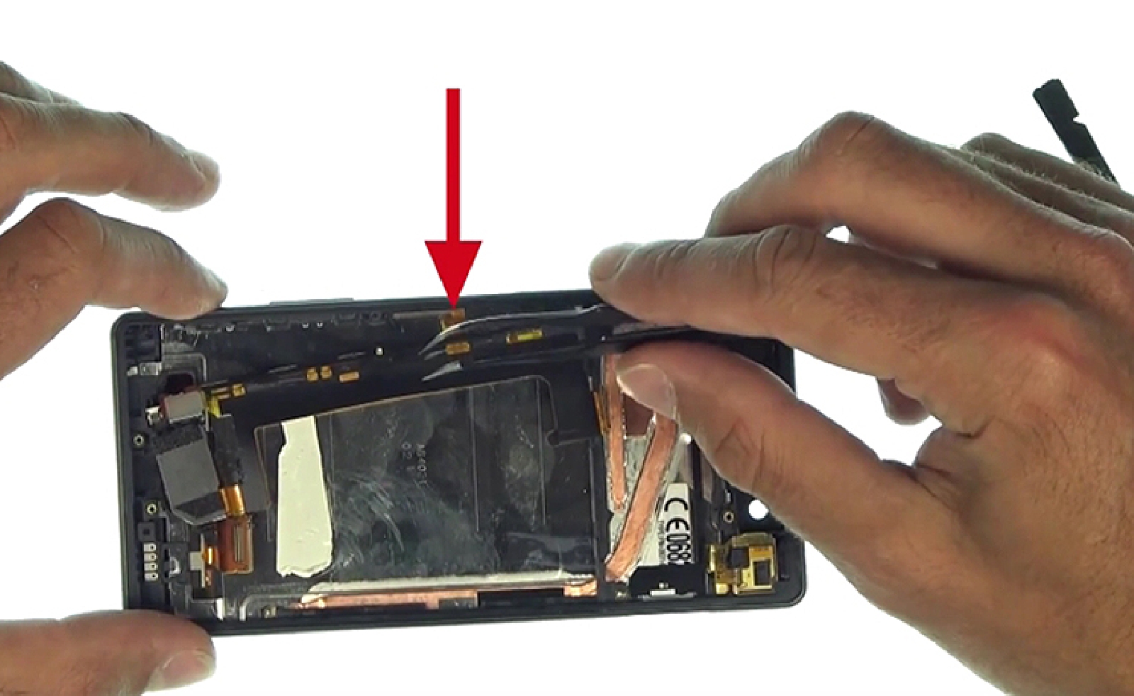 Changement d'écran (vitre+châssis+LCD) sur Xperia X - X Dual photo 1