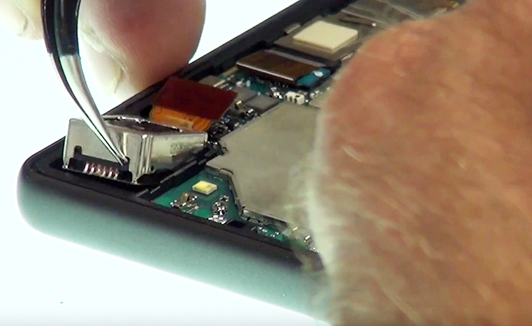 Changement de battterie sur Xperia X - X Dual photo 1