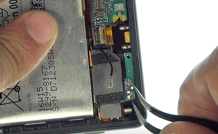 Changement de battterie sur Xperia X - X Dual photo 1